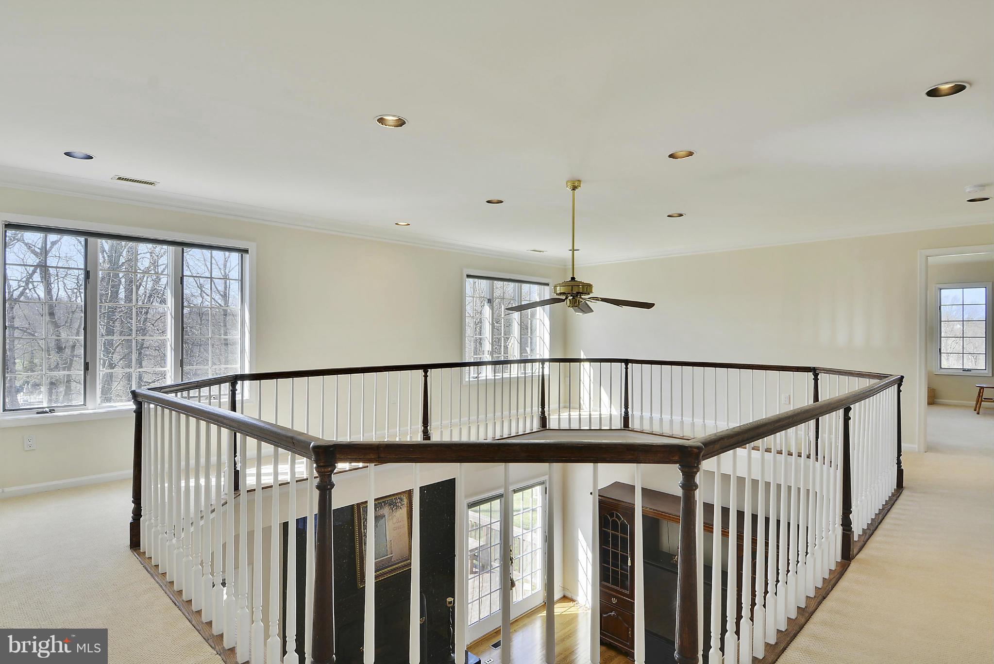 13505 Potomac Riding Lane Potomac, MD 20850 - Photo 18 of 30 Upper Level Atrium