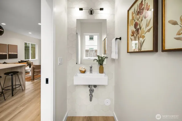 $1,120,000 | 932 Northwest 58th Street, Seattle, WA 98107