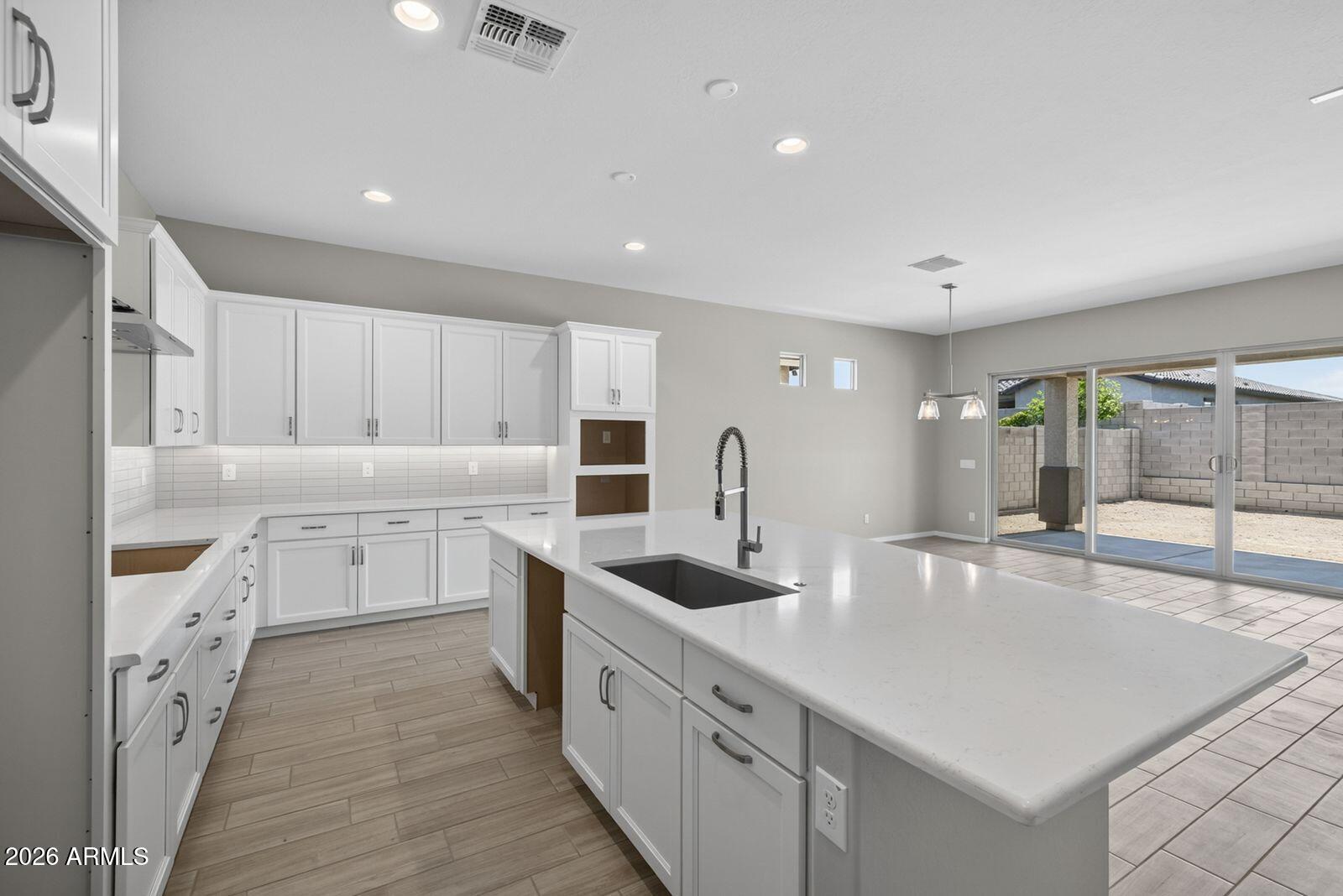 3137 West Santa Rosa Road Queen Creek, AZ 85144 - Photo 13 of 55 Kitchen 7