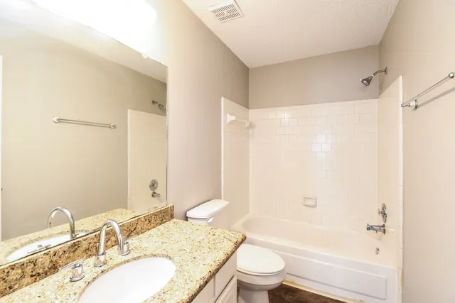 $2,180 | 5306 Spring Branch Drive, Pearland, TX 77584