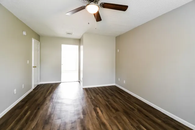 $2,180 | 5306 Spring Branch Drive, Pearland, TX 77584