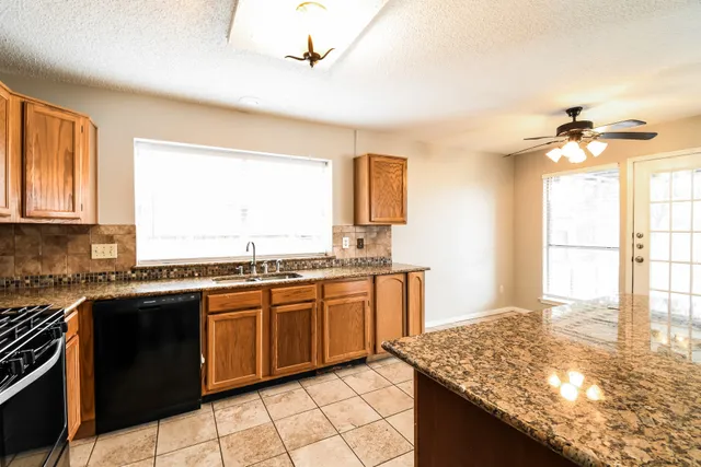 $2,180 | 5306 Spring Branch Drive, Pearland, TX 77584