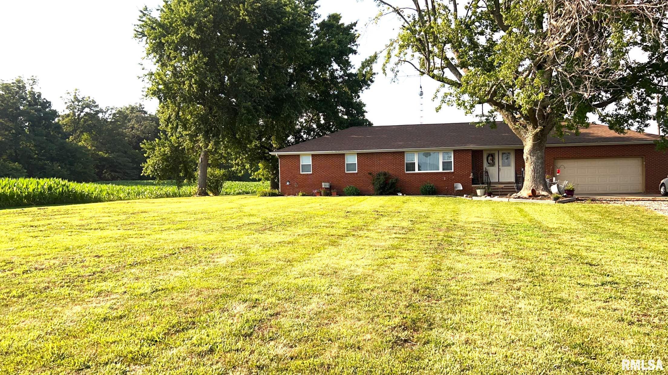 15797 Willis Road Benton, IL 62812 - Photo 1 of 26
