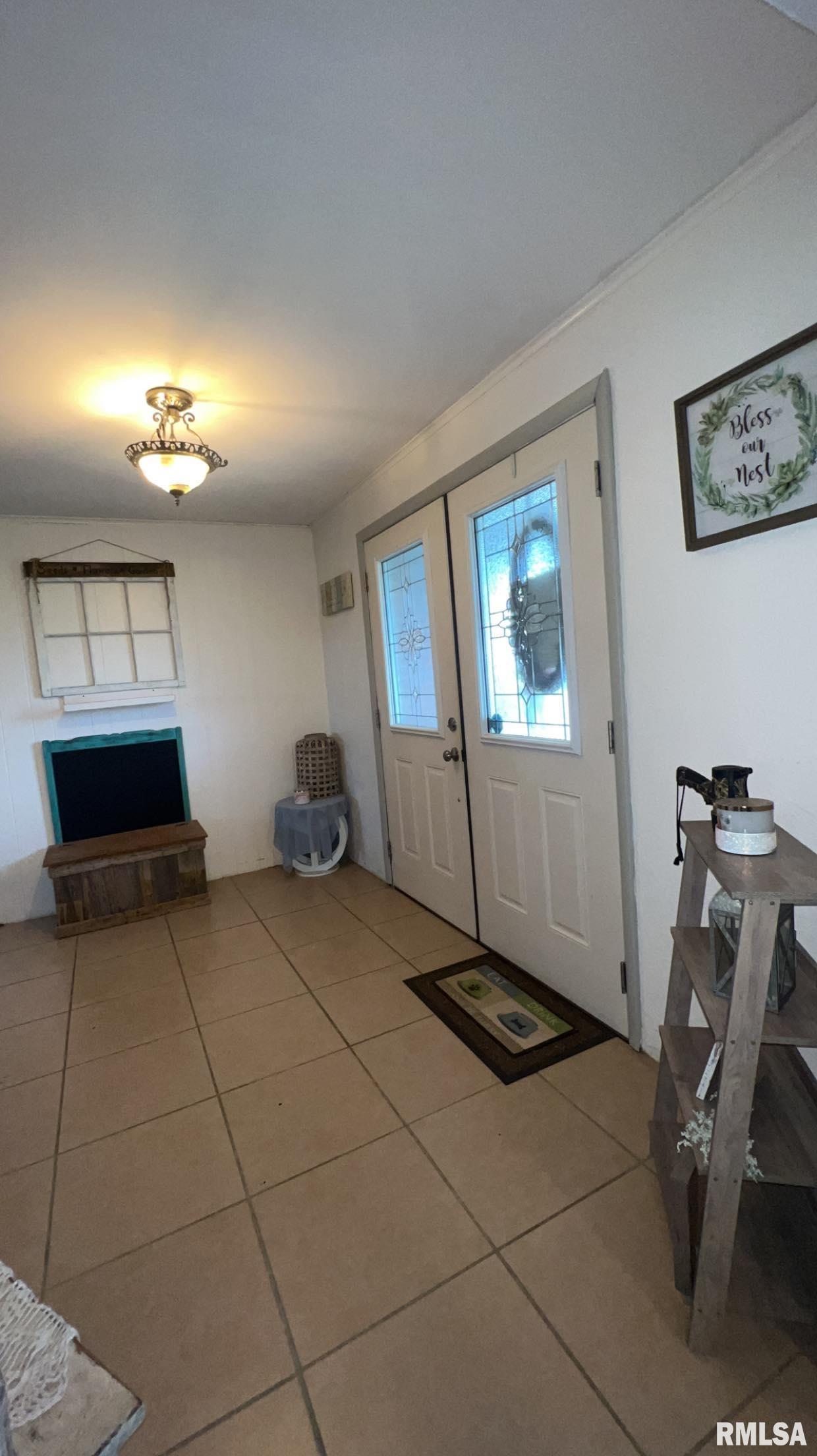 15797 Willis Road Benton, IL 62812 - Photo 2 of 26