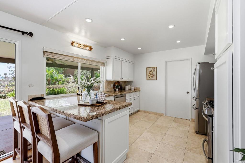 13619 Atoka Place Poway, CA 92064 - Photo 11 of 37