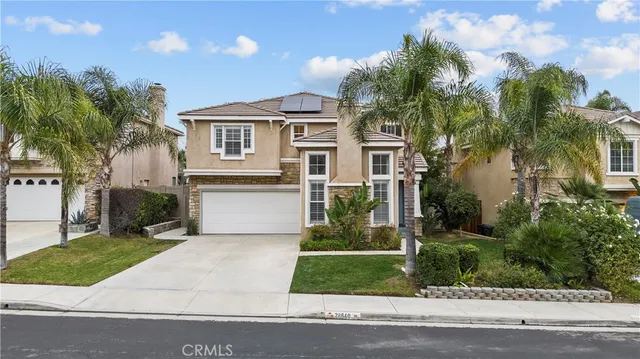 $900,000 | 28640 Silverking Trail, Saugus, CA 91390