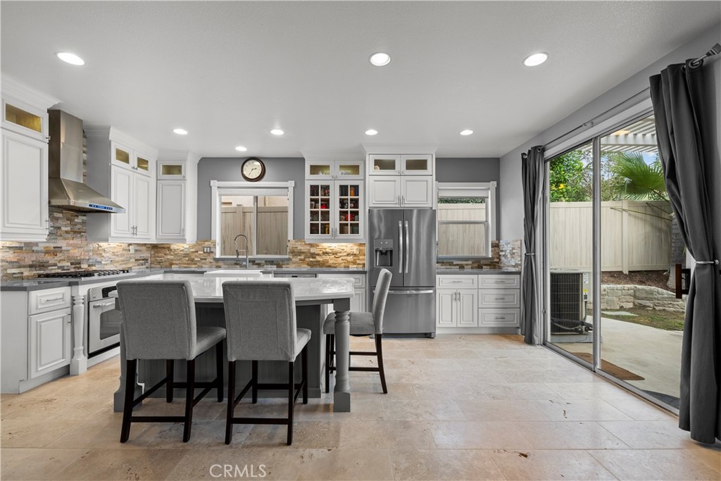 28640 Silverking Trail Saugus, CA 91390 - Photo 15 of 51