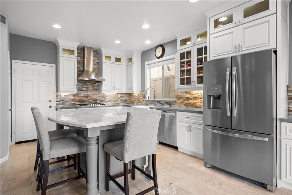 28640 Silverking Trail Saugus, CA 91390 - Photo 16 of 51