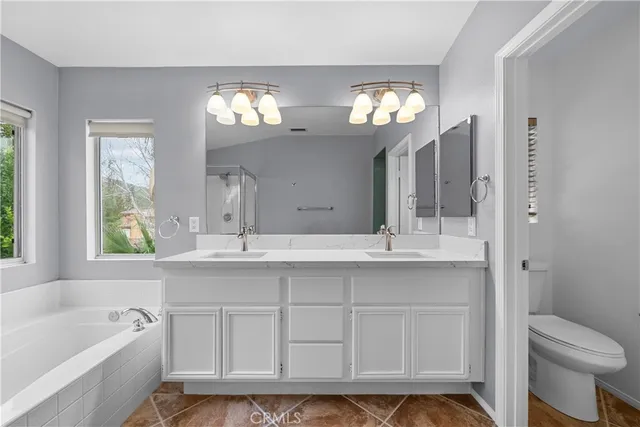 $885,000 | 28640 Silverking Trail, Saugus, CA 91390