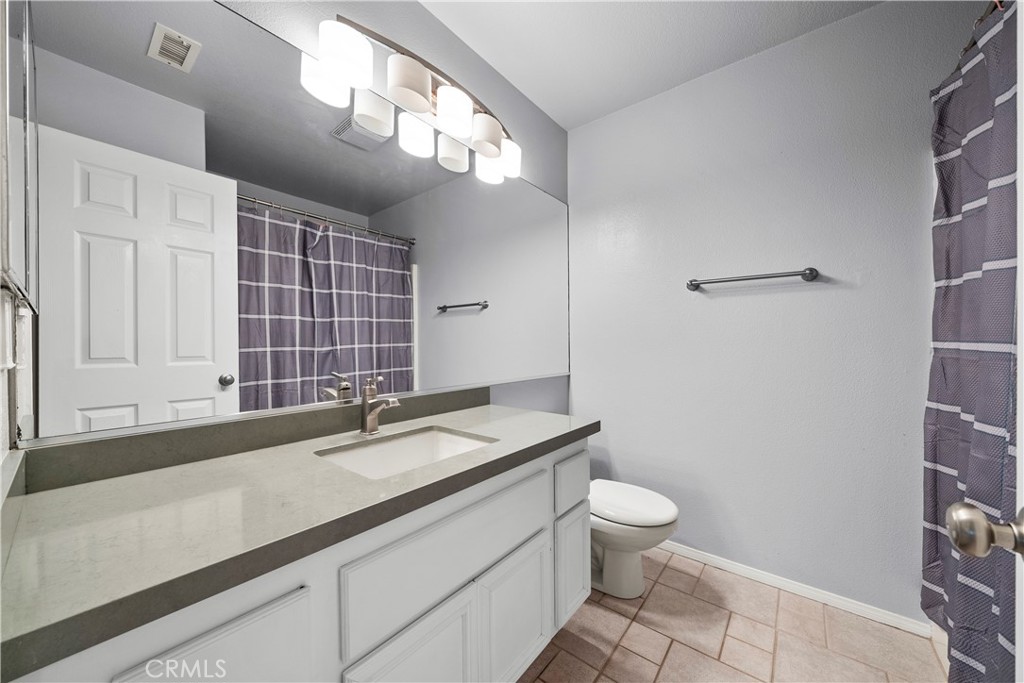 28640 Silverking Trail Saugus, CA 91390 - Photo 31 of 51