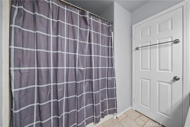 $885,000 | 28640 Silverking Trail, Saugus, CA 91390