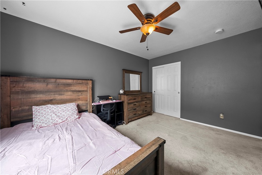 28640 Silverking Trail Saugus, CA 91390 - Photo 35 of 51