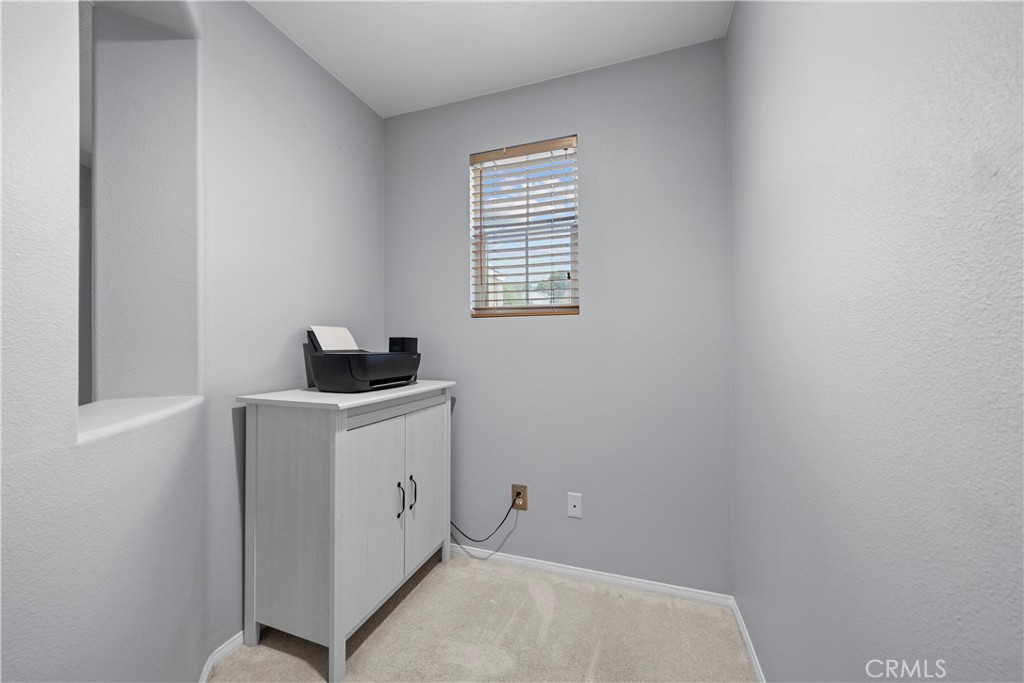 28640 Silverking Trail Saugus, CA 91390 - Photo 40 of 51