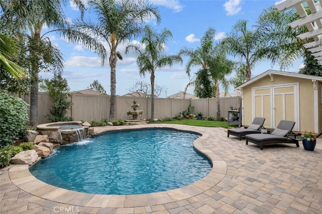 28640 Silverking Trail Saugus, CA 91390 - Photo 44 of 53 a view of a backyard with swimming pool