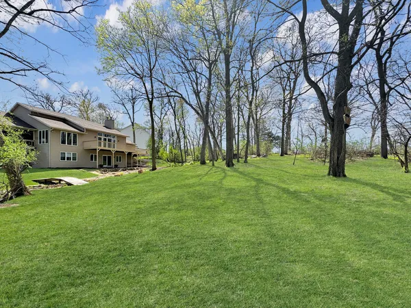 $589,900 | 1669 Barberry Circle, Freeport, IL 61032