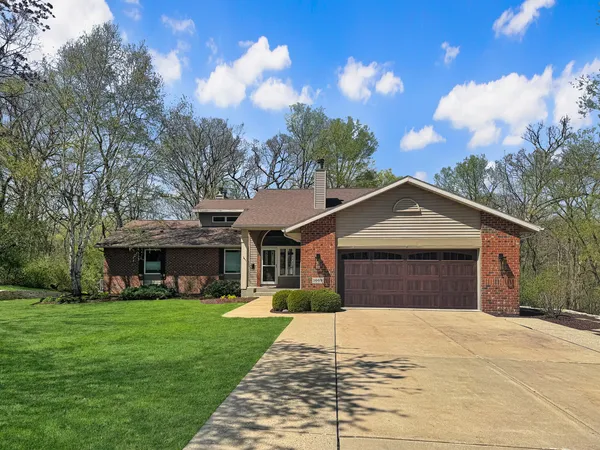 $589,900 | 1669 Barberry Circle, Freeport, IL 61032