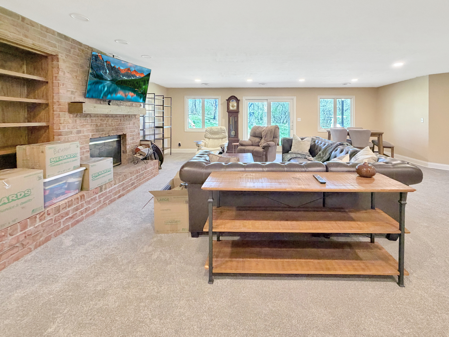 1669 Barberry Circle Freeport, IL 61032 - Photo 65 of 67 a view of a livingroom with furniture window and outside view