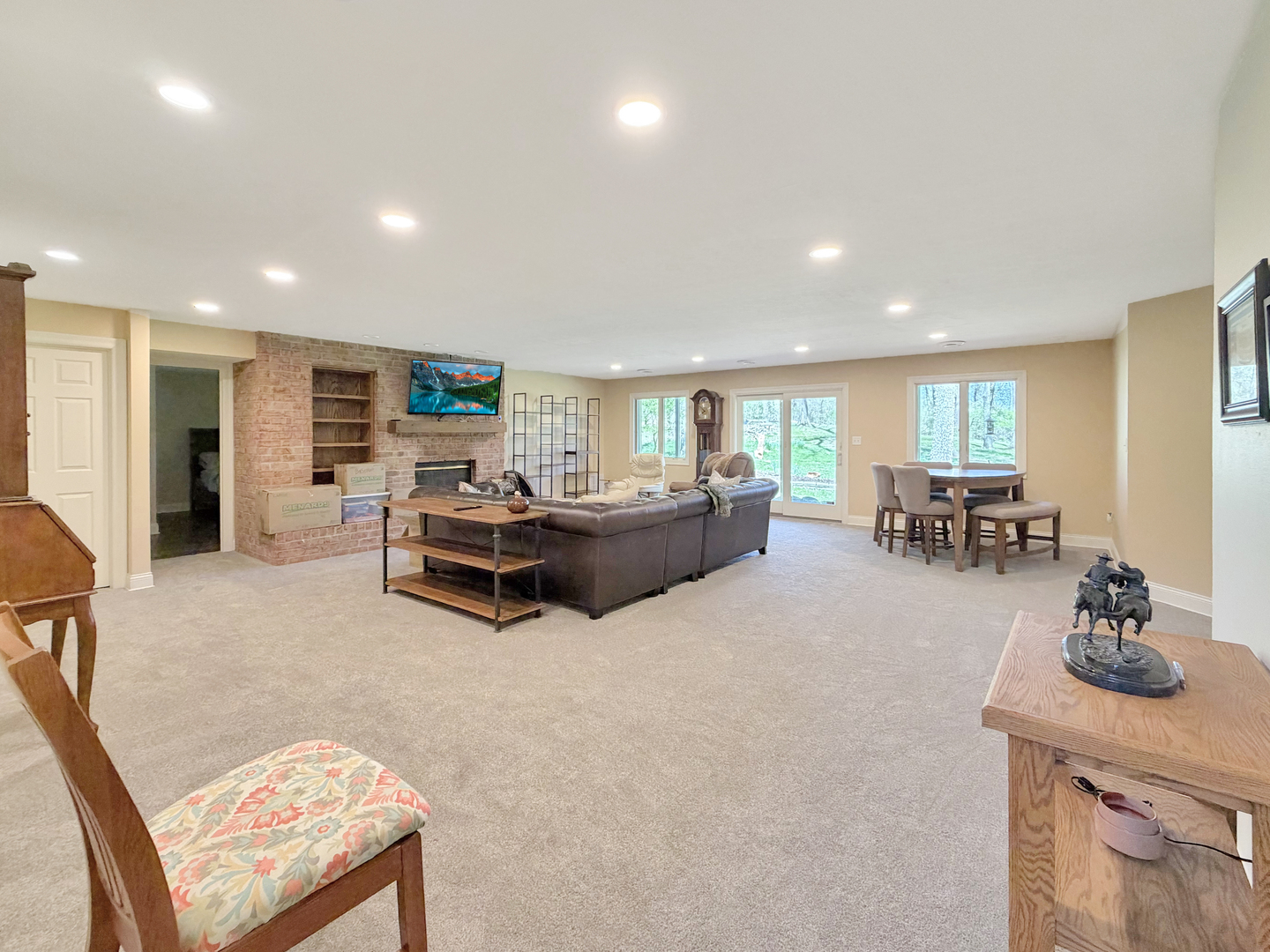 1669 Barberry Circle Freeport, IL 61032 - Photo 67 of 67 a living room with furniture and a large window