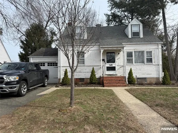 $3,950 | 28-27 Sheridan Place, Fair Lawn, NJ 07410
