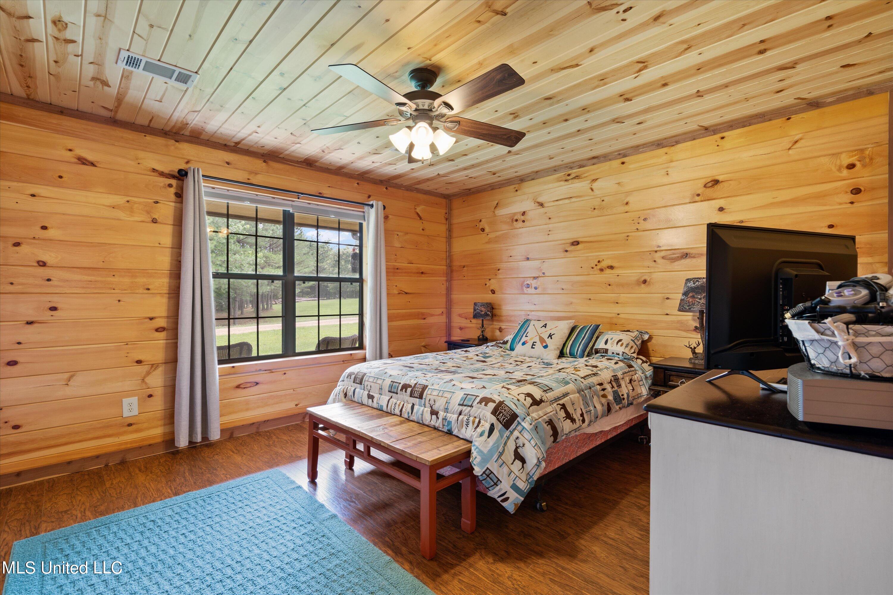 661 Upton Road Pope, MS 38658 - Photo 13 of 25 14-Primary Bedroom