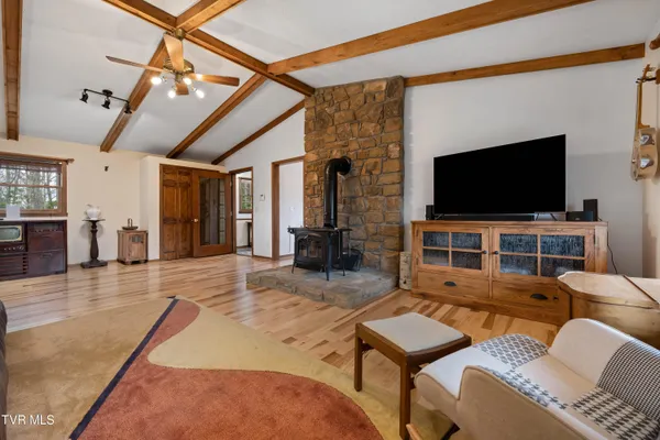 $649,900 | 244 Markland Hill Road, Roan Mountain, TN 37687