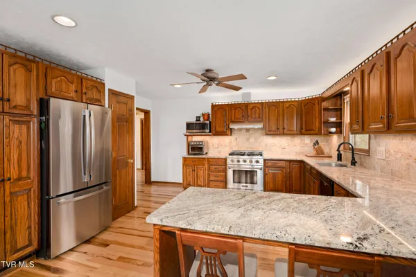 $649,900 | 244 Markland Hill Road, Roan Mountain, TN 37687