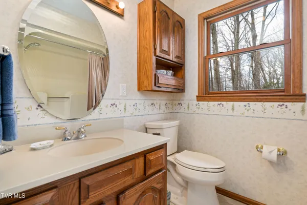 $649,900 | 244 Markland Hill Road, Roan Mountain, TN 37687