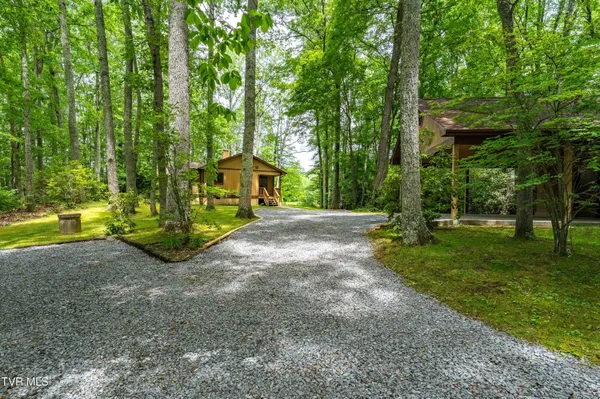 $649,900 | 244 Markland Hill Road, Roan Mountain, TN 37687