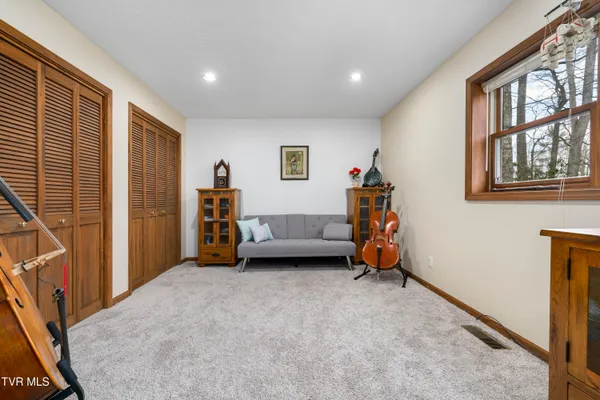 $649,900 | 244 Markland Hill Road, Roan Mountain, TN 37687