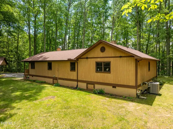 $649,900 | 244 Markland Hill Road, Roan Mountain, TN 37687