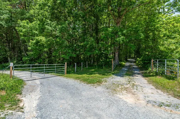 $649,900 | 244 Markland Hill Road, Roan Mountain, TN 37687