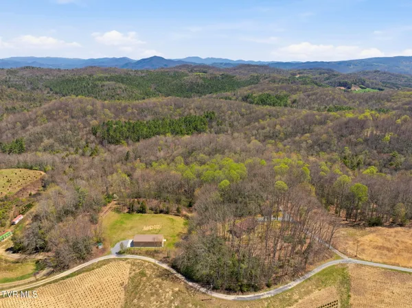 $649,900 | 244 Markland Hill Road, Roan Mountain, TN 37687