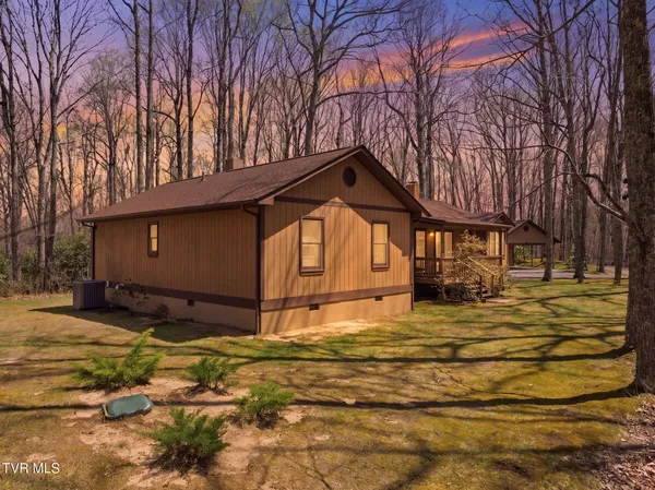 $649,900 | 244 Markland Hill Road, Roan Mountain, TN 37687