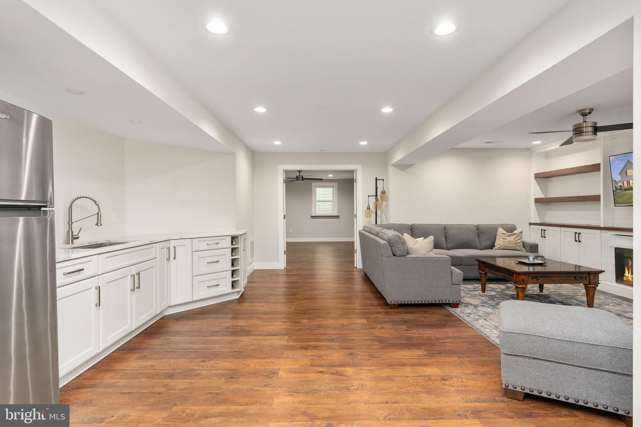 9417 Reservoir Road Fredericksburg, VA 22407 - Photo 37 of 80 Spacious modern living area awaits you.