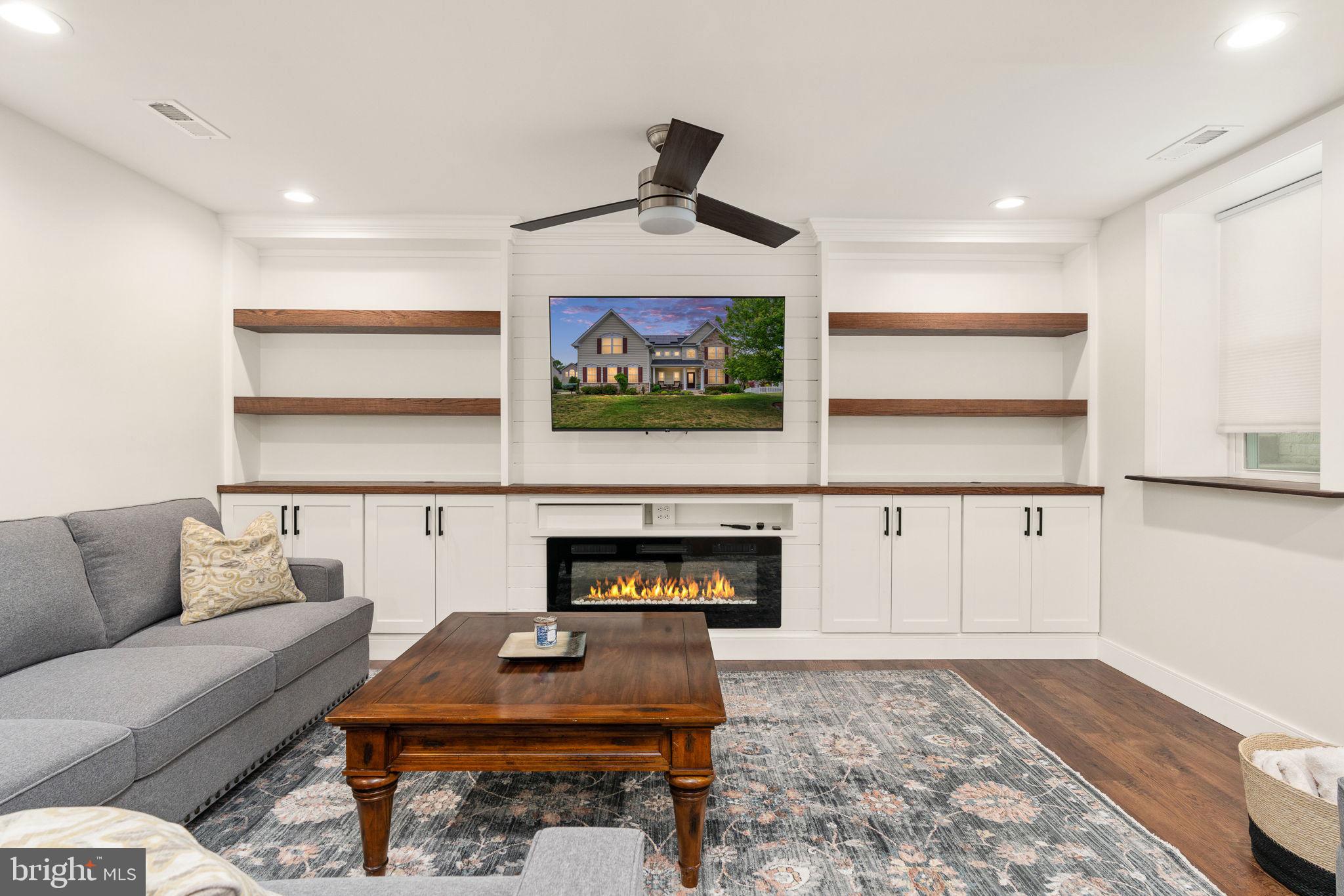9417 Reservoir Road Fredericksburg, VA 22407 - Photo 38 of 80 Cozy modern living space with warmth.