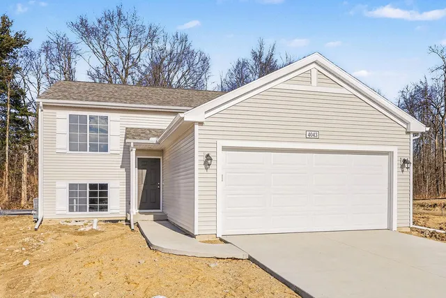 $384,900 | 4043 Sugarsand Lane, Bridgman, MI 49106