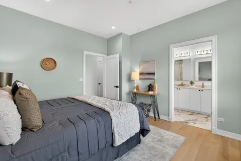 $899,000 | 1347 West Grand Avenue, Unit 2N, Chicago, IL 60642
