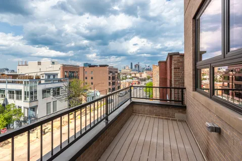 $899,000 | 1347 West Grand Avenue, Unit 2N, Chicago, IL 60642