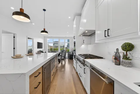 $899,000 | 1347 West Grand Avenue, Unit 2N, Chicago, IL 60642