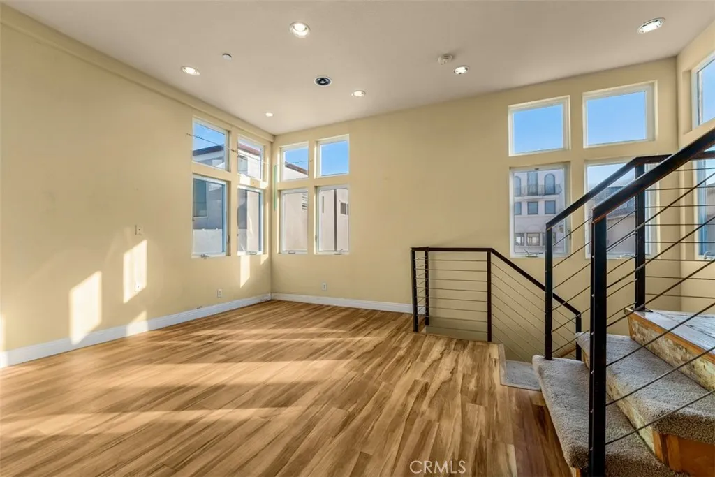 55 Surfside Avenue Surfside, CA 92649 - Photo 26 of 51