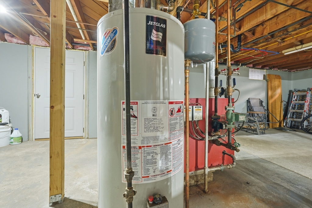 180 Wolcott Avenue West Springfield, MA 01089 - Photo 30 of 39 a view of path along with building