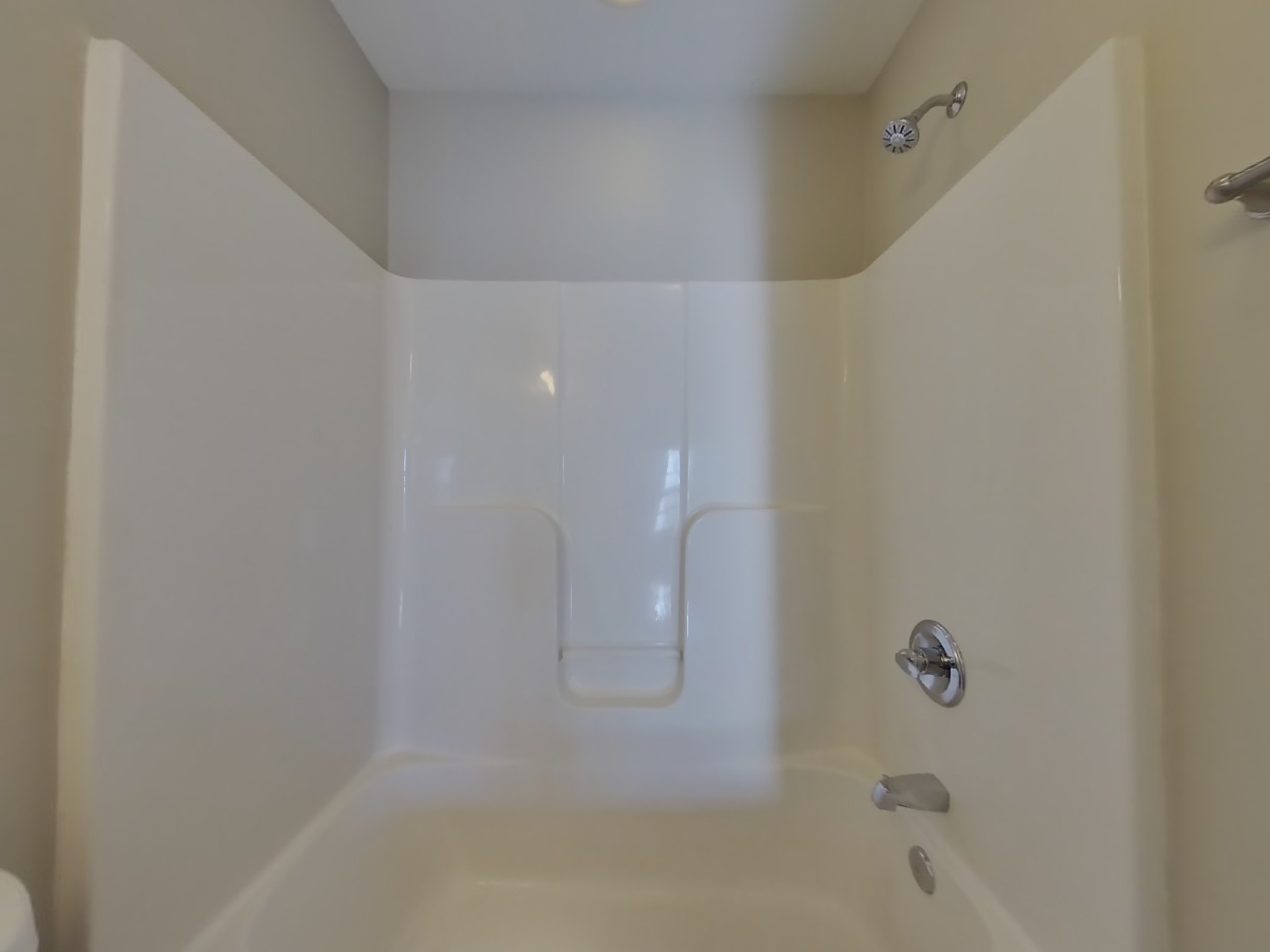 1612 Robert Road Columbia, TN 38401 - Photo 9 of 15 a bathroom with a shower