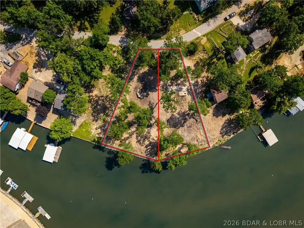 $329,990 | 2 R Shawnee Road, Sunrise Beach, MO 65079