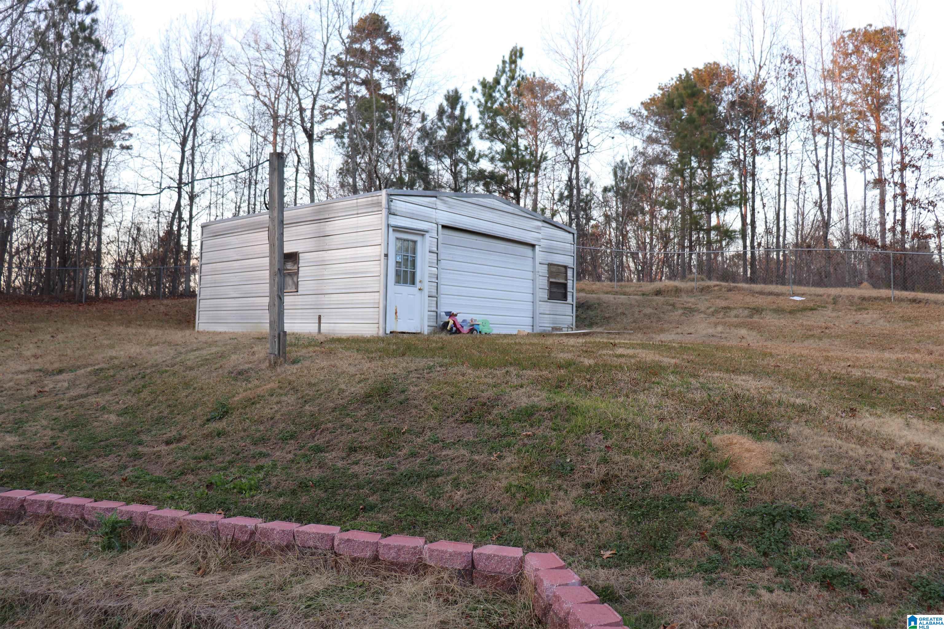 240 Sheffield Drive Oneonta, AL 35121 - Photo 7 of 34