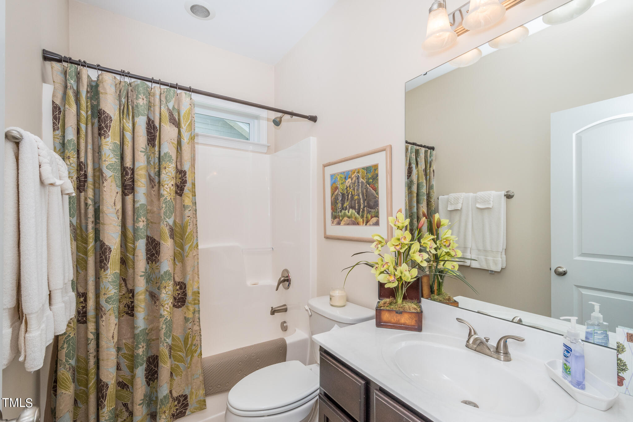 2108 Crockett Ridge Road Fuquay-Varina, NC 27526 - Photo 18 of 30 Bathroom 2 - 2108 Crockett Ridge Rd