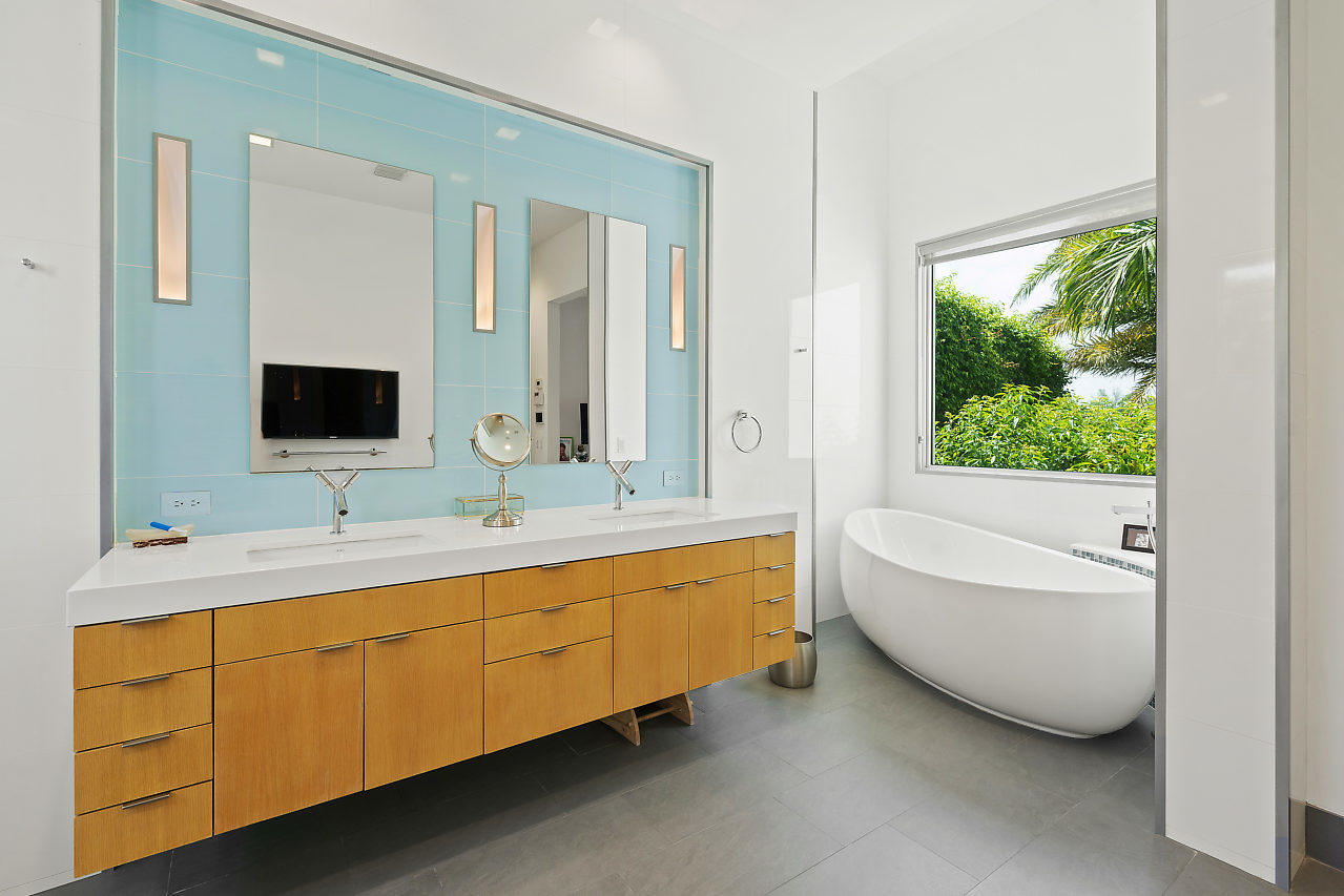 20937 Pacifico Terrace Boca Raton, FL 33433 - Photo 15 of 41 Master Bath