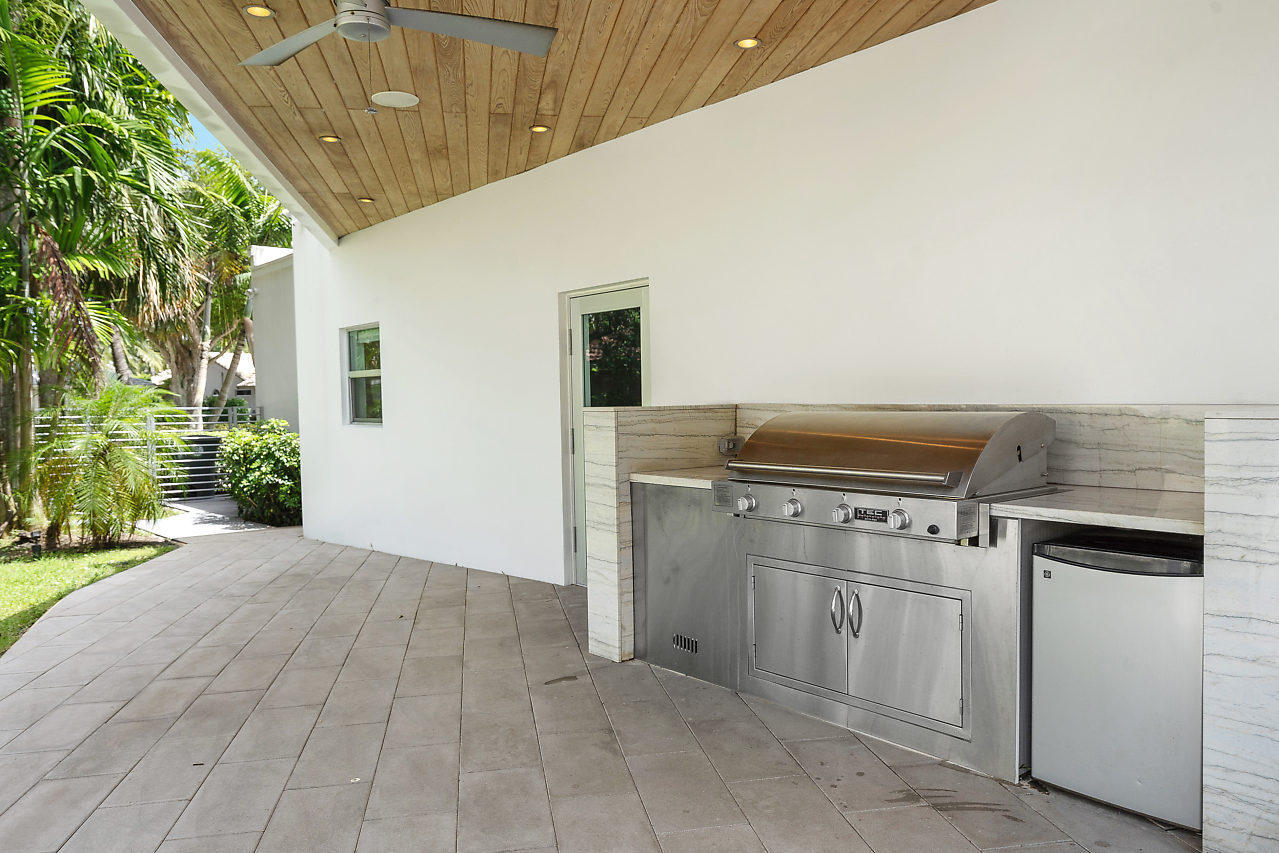 20937 Pacifico Terrace Boca Raton, FL 33433 - Photo 29 of 41 Summer Kitchen