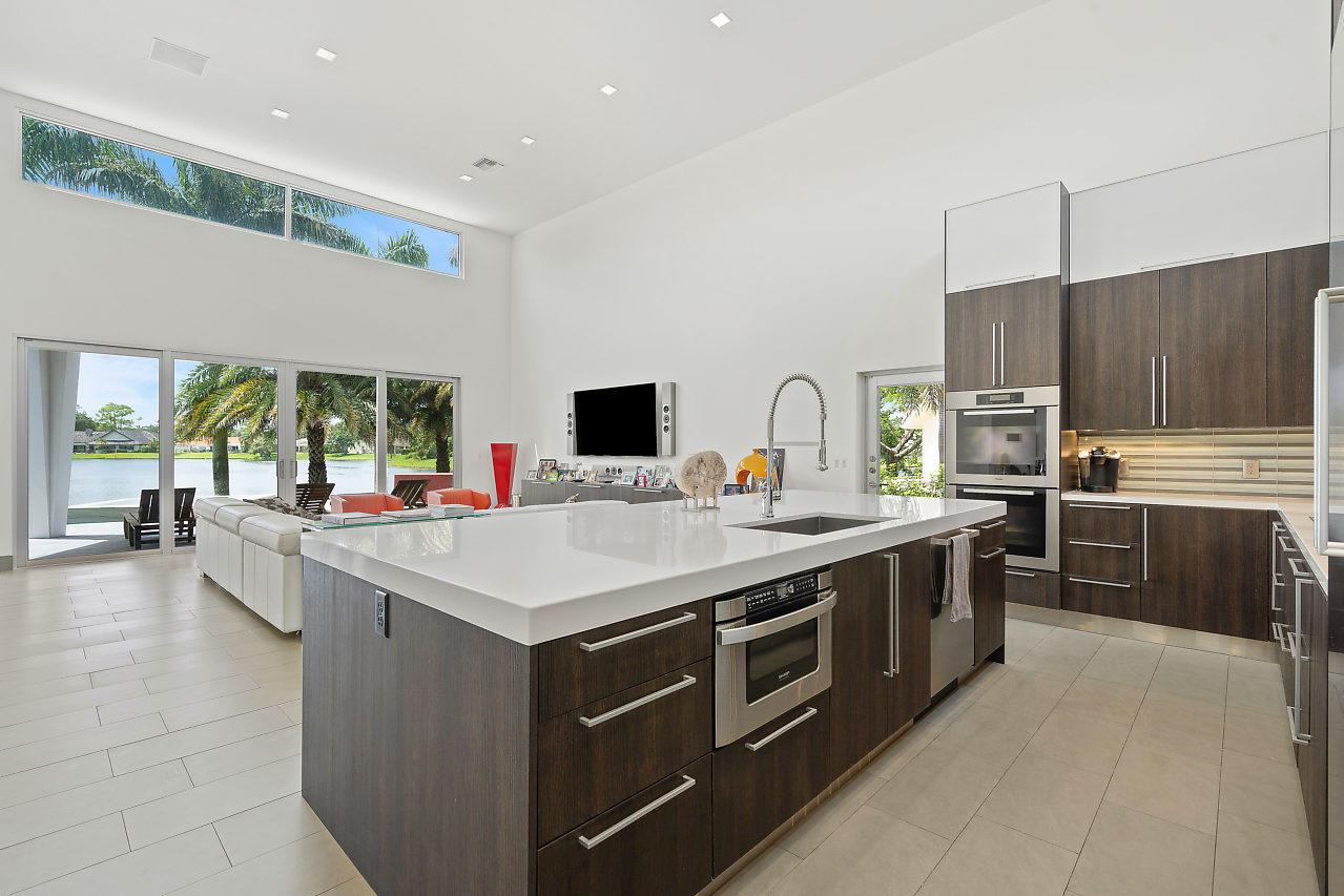 20937 Pacifico Terrace Boca Raton, FL 33433 - Photo 4 of 41 Kitchen