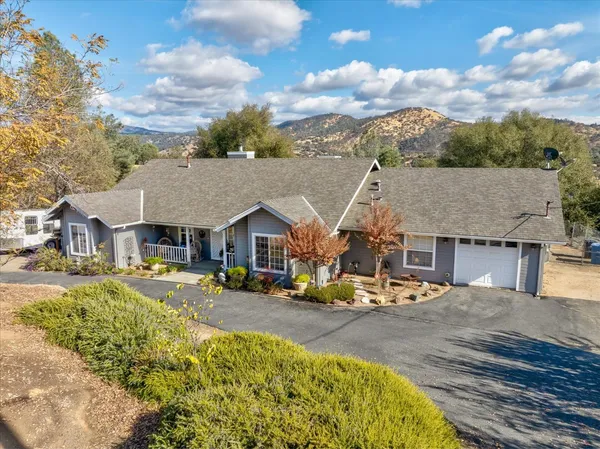 $550,000 | 33655 River Knolls Road, Coarsegold, CA 93614