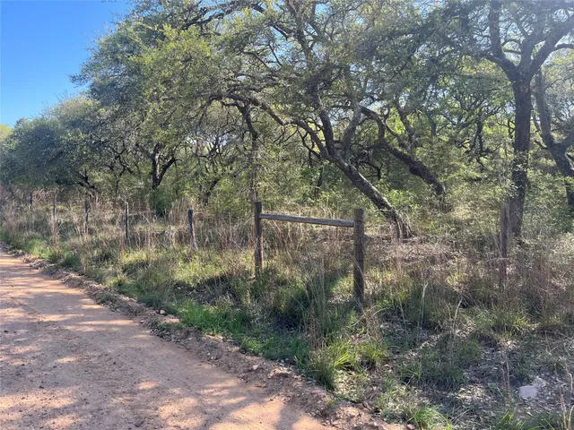 $200,000 | 0 County Road 120, Hallettsville, TX 77964